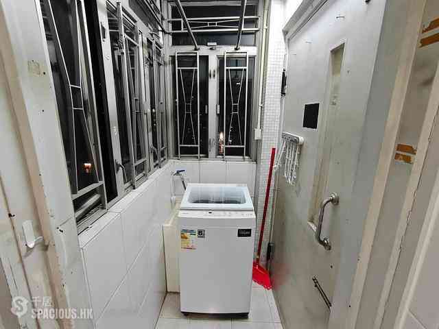 North Point - Hung Yat Building 04