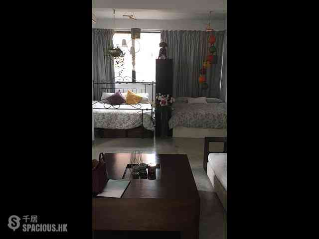 Sai Ying Pun - 151－153 Des Voeux Road West 01