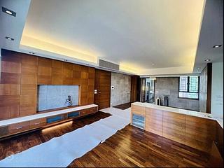 Stubbs Road - Nicholson Tower 03