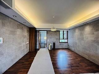 Stubbs Road - Nicholson Tower 04