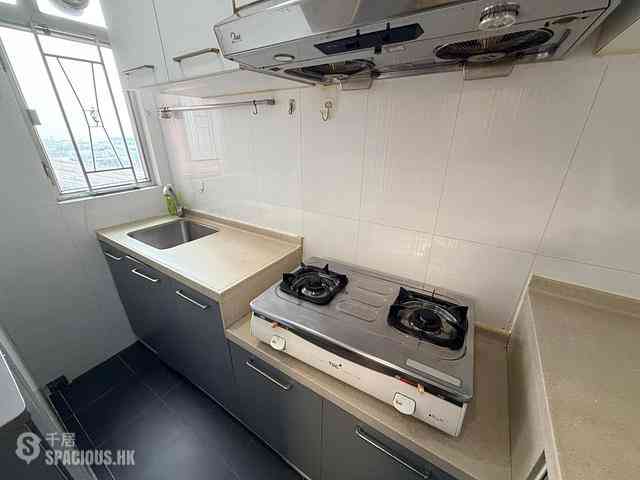 Sai Ying Pun - Kwan Yick Building Phase 3 05