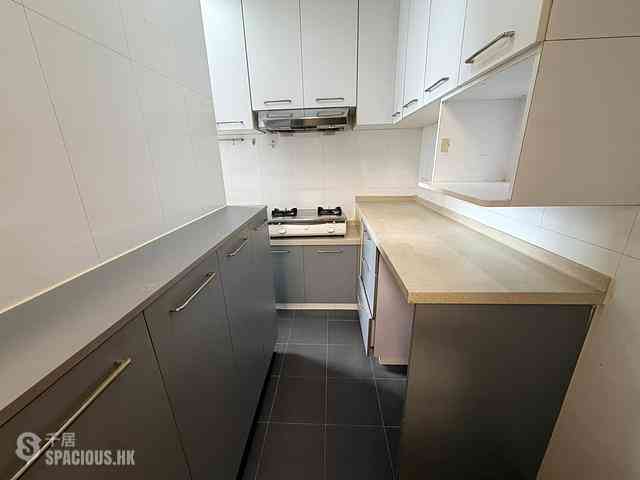 Sai Ying Pun - Kwan Yick Building Phase 3 06