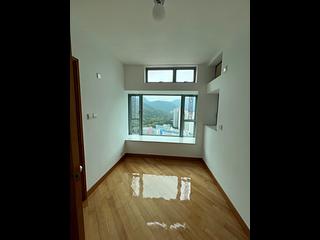 Tung Chung - Coastal Skyline Phase 3 La Rossa Block B (Block 8) 05