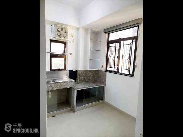 Sai Ying Pun - Good Times Building 03