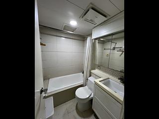Tung Chung - Coastal Skyline Phase 1 Block 2 10