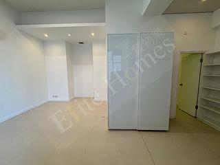 Soho - Caravan Court 03