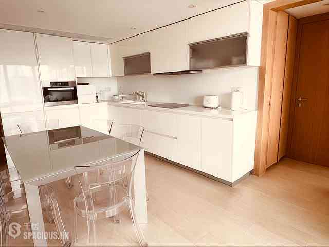 Wan Chai - Convention Plaza Apartments 08