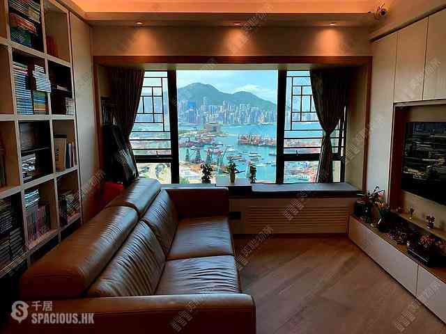 Tai Kok Tsui - Island Harbourview Block 7 01