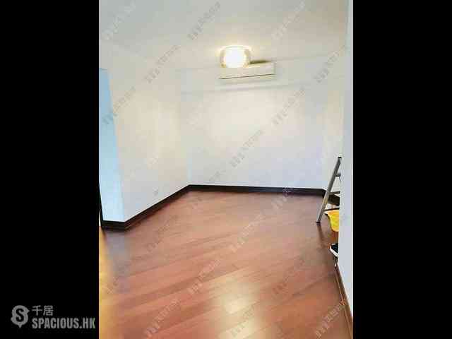 Tai Kok Tsui - The Long Beach Tower 2 04