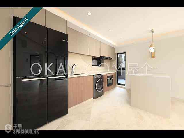 Soho - Albron Court 09