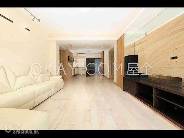 Tai Hang - Swiss Towers 02