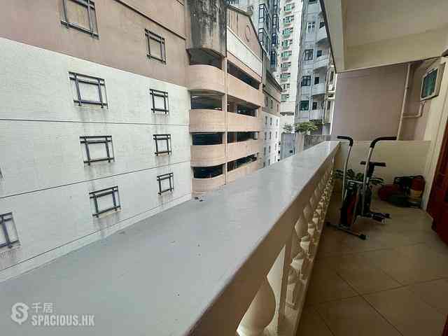 Mid Levels Central - Ivory Court 02