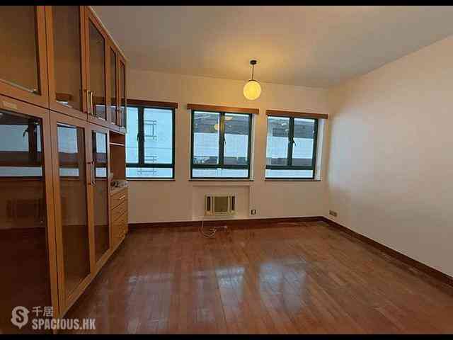 Mid Levels Central - Ivory Court 07