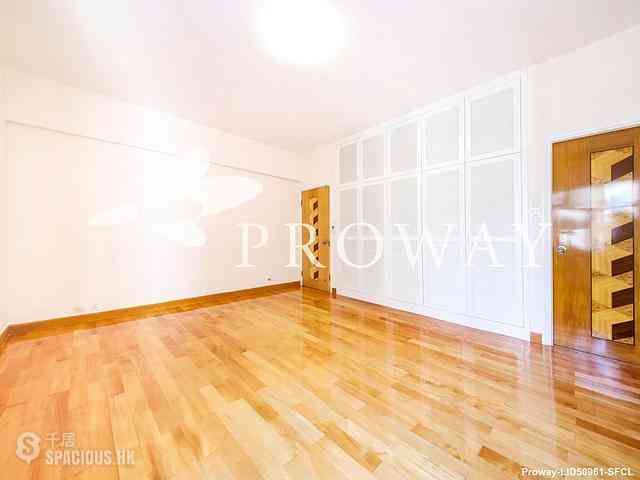 Mid Levels Central - Emerald Court 07