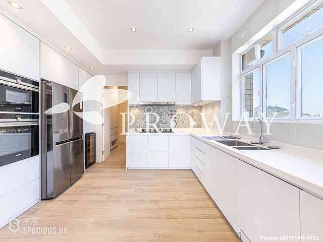 The Peak - Vivian Court 10