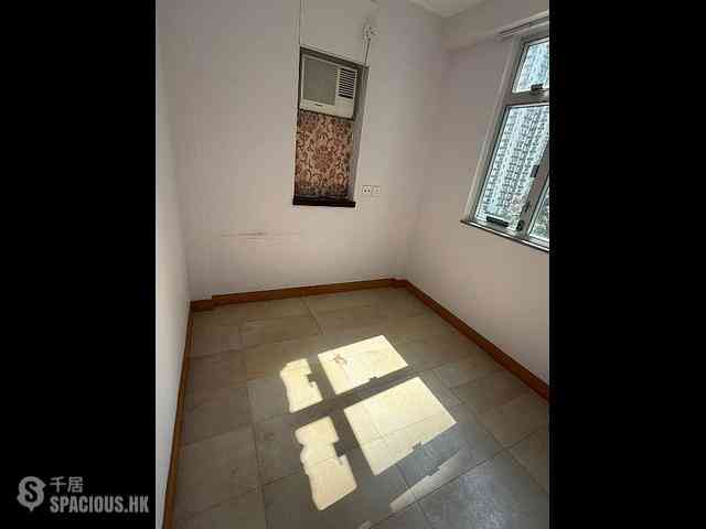 Quarry Bay - Nan Fung Sun Chuen Block 2 05