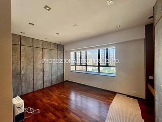 Stubbs Road - Nicholson Tower 18