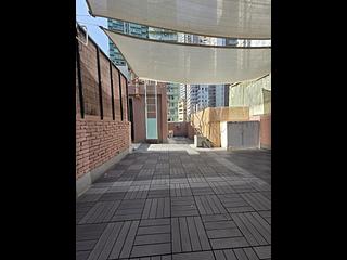 Wan Chai - New Sun House 05