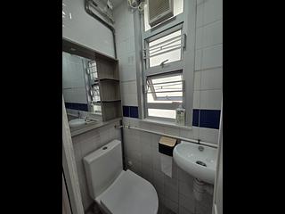 Wan Chai - New Sun House 07