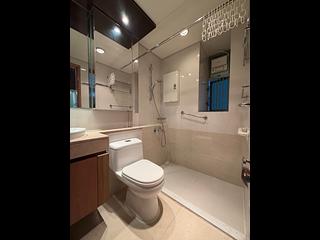 Tung Chung - Coastal Skyline Phase 3 La Rossa Block B (Block 8) 03