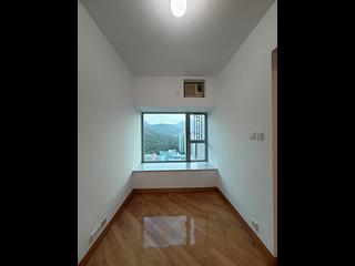 Tung Chung - Coastal Skyline Phase 3 La Rossa Block B (Block 8) 04