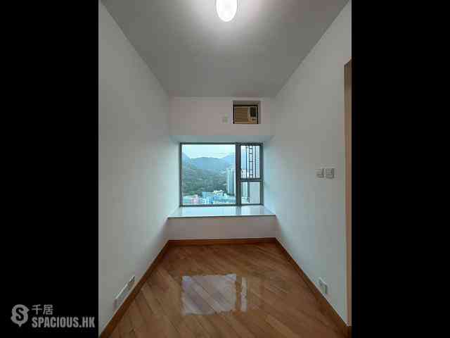 Tung Chung - Coastal Skyline Phase 3 La Rossa Block B (Block 8) 04