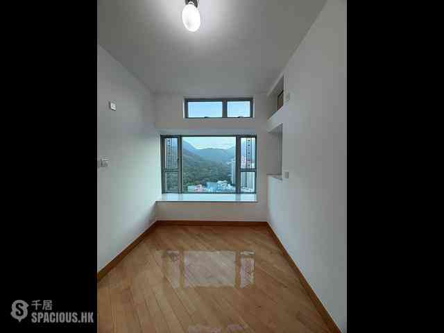 Tung Chung - Coastal Skyline Phase 3 La Rossa Block B (Block 8) 05