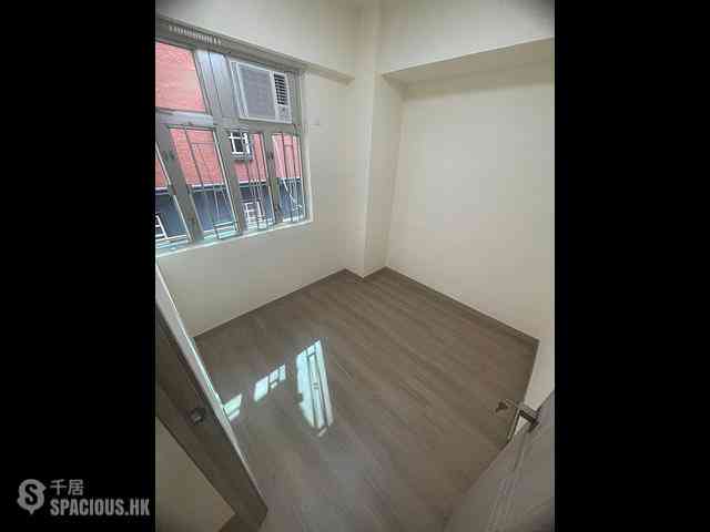 Sheung Wan - Kam Fai House 01