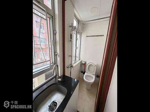 Mong Kok - Lee Fat Building 04