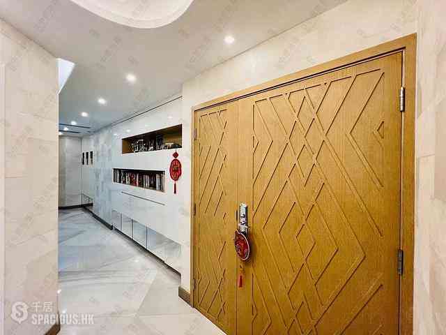 Mid Levels Central - Tregunter Block 2 18