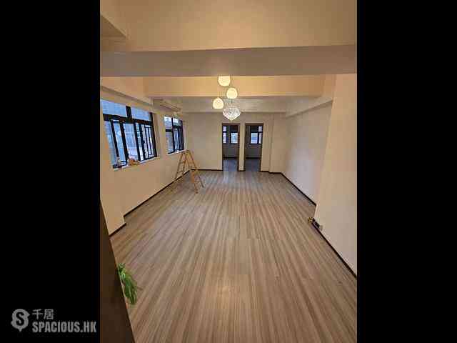 Causeway Bay - Tak Fai Building 01