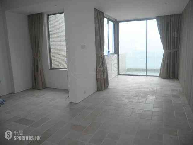 Repulse Bay - The Beachfront 03