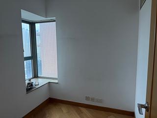 Tai Kok Tsui - Harbour Green Tower 3 03