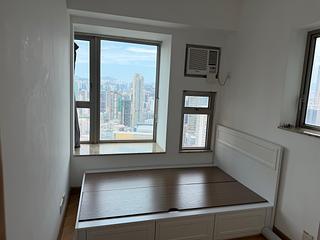 Tai Kok Tsui - Harbour Green Tower 3 04