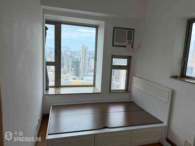 Tai Kok Tsui - Harbour Green Tower 3 05