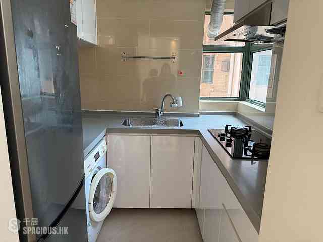 Tai Kok Tsui - Park Avenue Phase 1 Block 10 04
