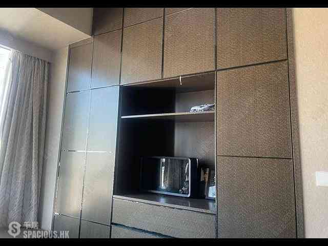 Wan Chai - The Avenue Phase 2 04