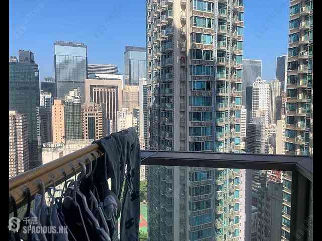 Wan Chai - The Avenue Phase 2 08