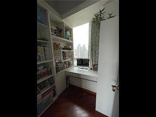 Tai Kok Tsui - The Hermitage Block 2 05
