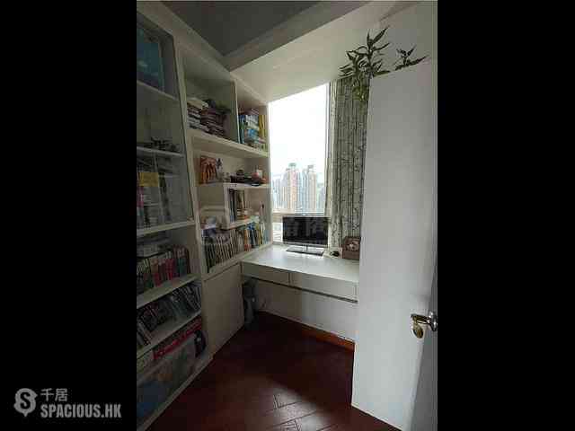 Tai Kok Tsui - The Hermitage Block 2 05