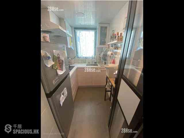 Kennedy Town - University Heights Block 2 03