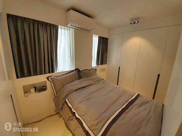 Sai Ying Pun - Fook Moon Building 04