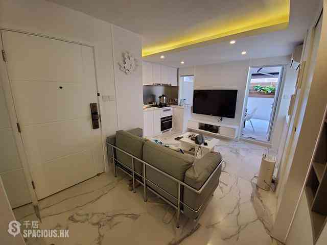 Sai Ying Pun - Fook Moon Building 05