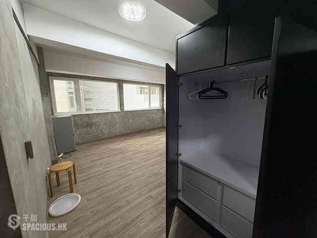 Sheung Wan - 243, Wing Lok Street 06