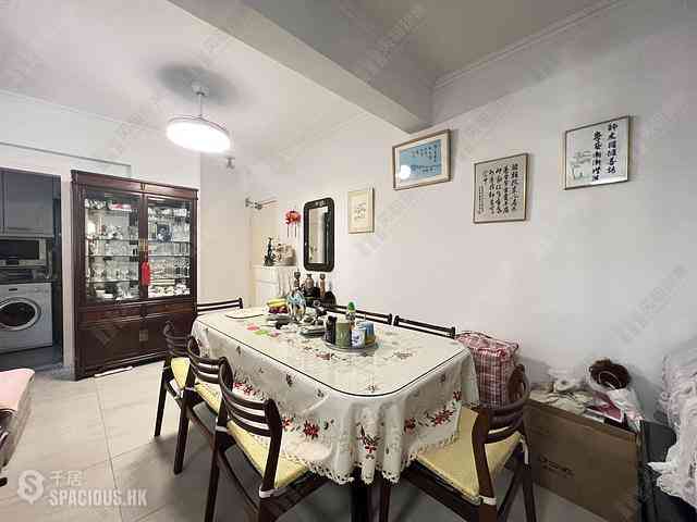 Sai Ying Pun - Hing Hon Building 02