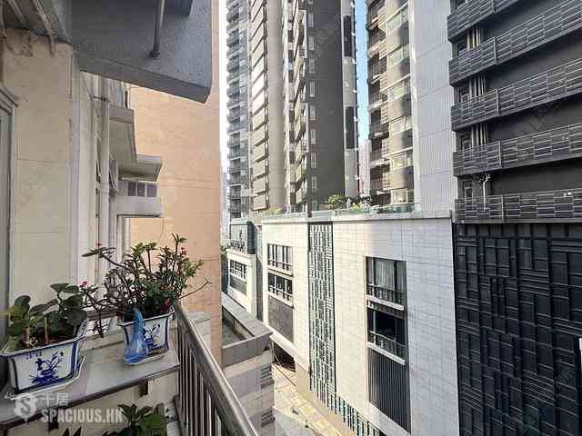 Sai Ying Pun - Hing Hon Building 08
