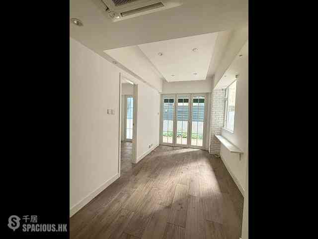 Causeway Bay - Yee Wah Mansion 06