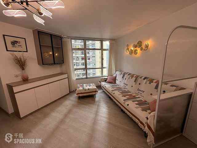 Ap Lei Chau - South Horizons Phase 4 The Oasis Wai King Court (Block 30) 01