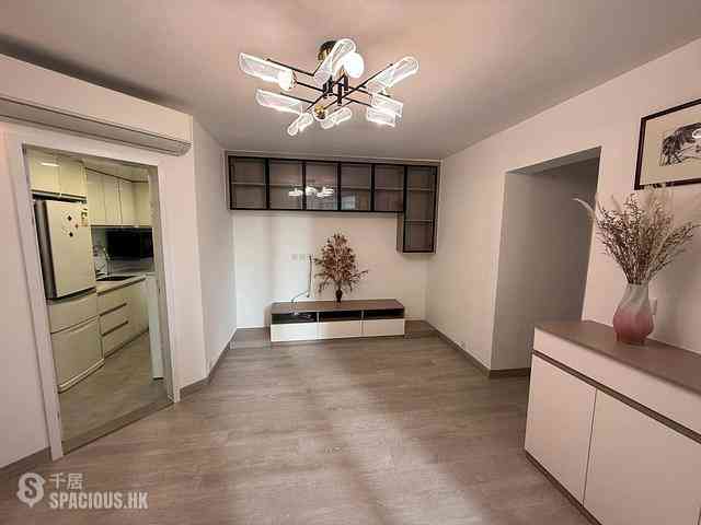 Ap Lei Chau - South Horizons Phase 4 The Oasis Wai King Court (Block 30) 02