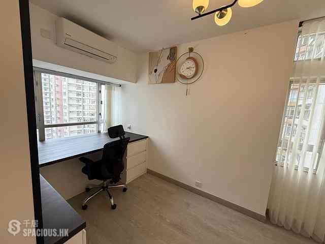 Ap Lei Chau - South Horizons Phase 4 The Oasis Wai King Court (Block 30) 03